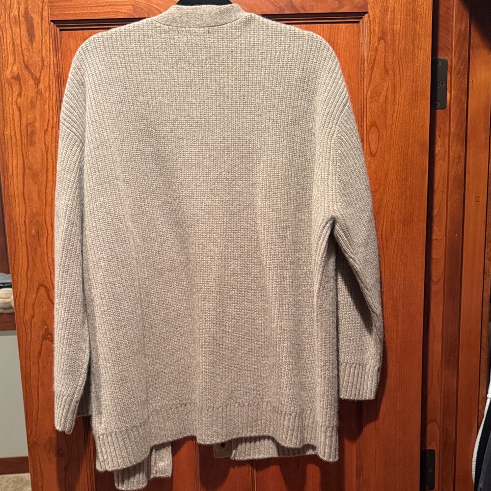 Elegant Tan Women's Cashmere Cardigan - Picture 6 of 6